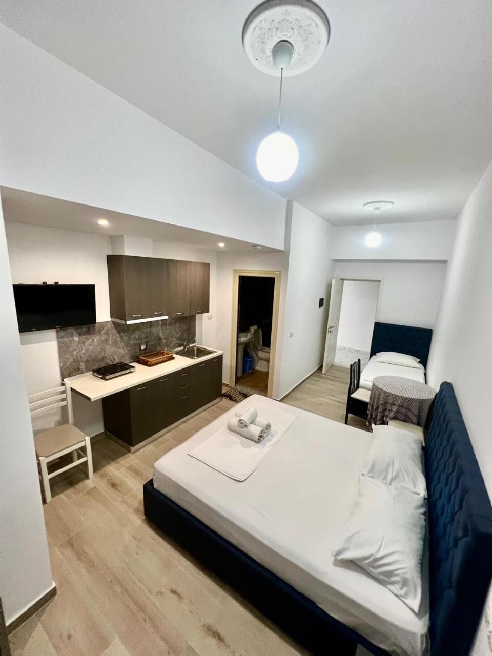 Hotel Vila Flowers Vlorë Eksteriør billede