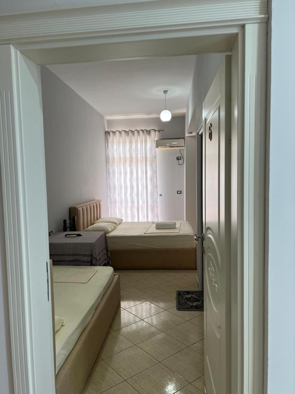 Hotel Vila Flowers Vlorë Eksteriør billede