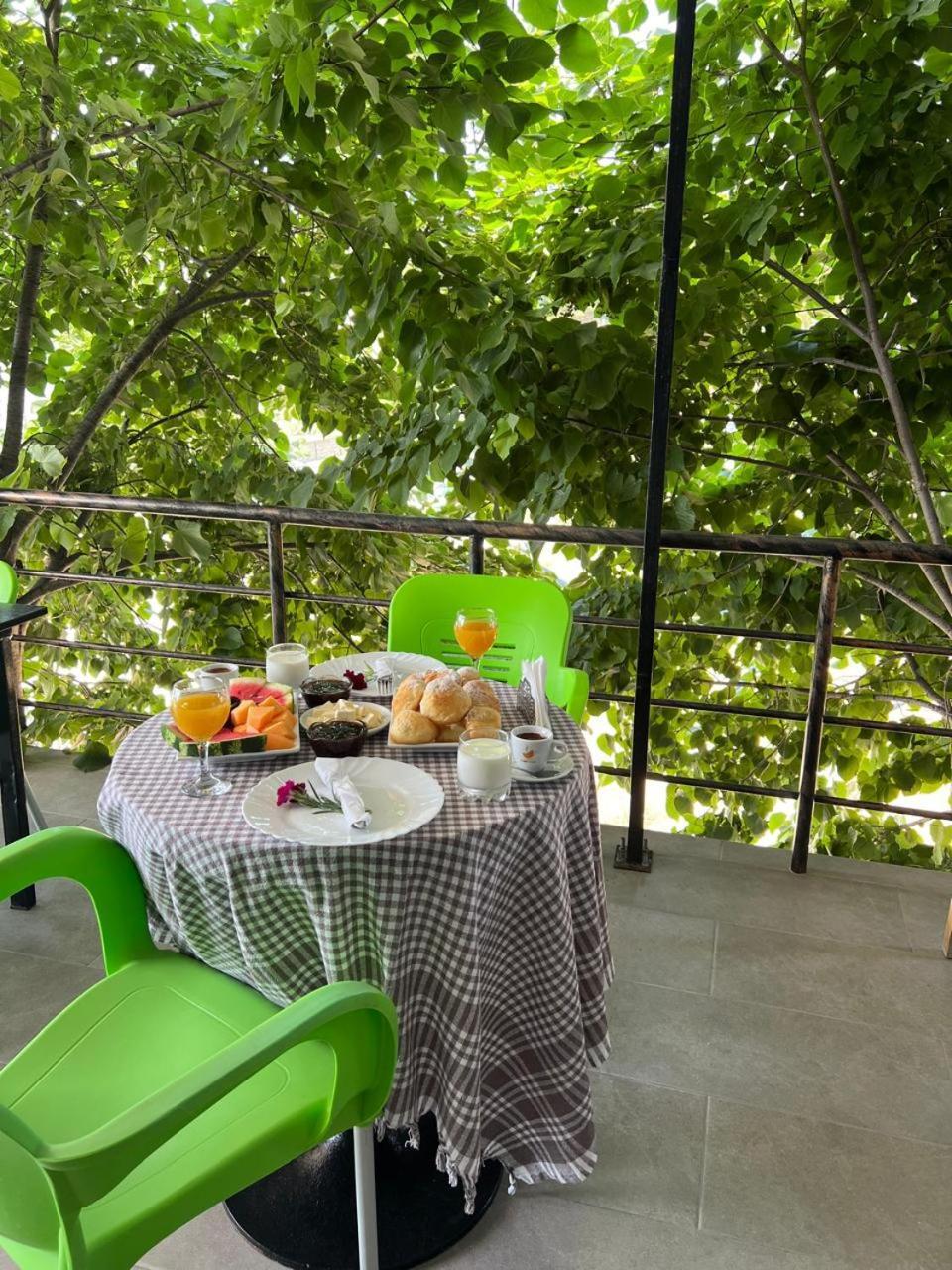 Hotel Vila Flowers Vlorë Eksteriør billede